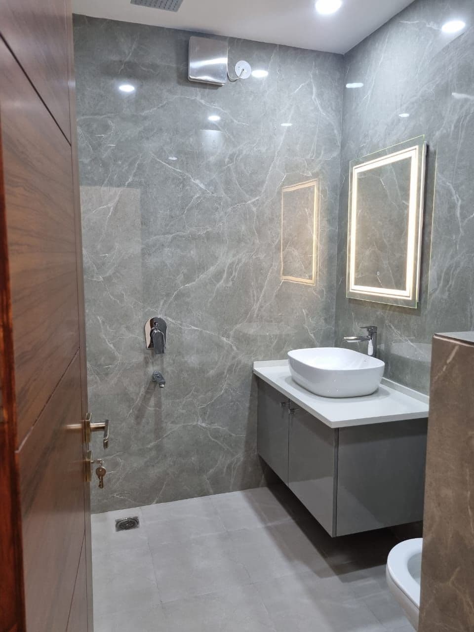 Bathroom 2